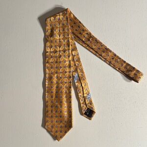 Ermenegildo Zegna Elegant Gold Patterned Tie